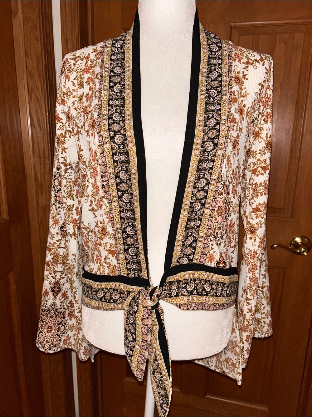 Floral Tie-Front Top/Cardigan in Ivory and Gold